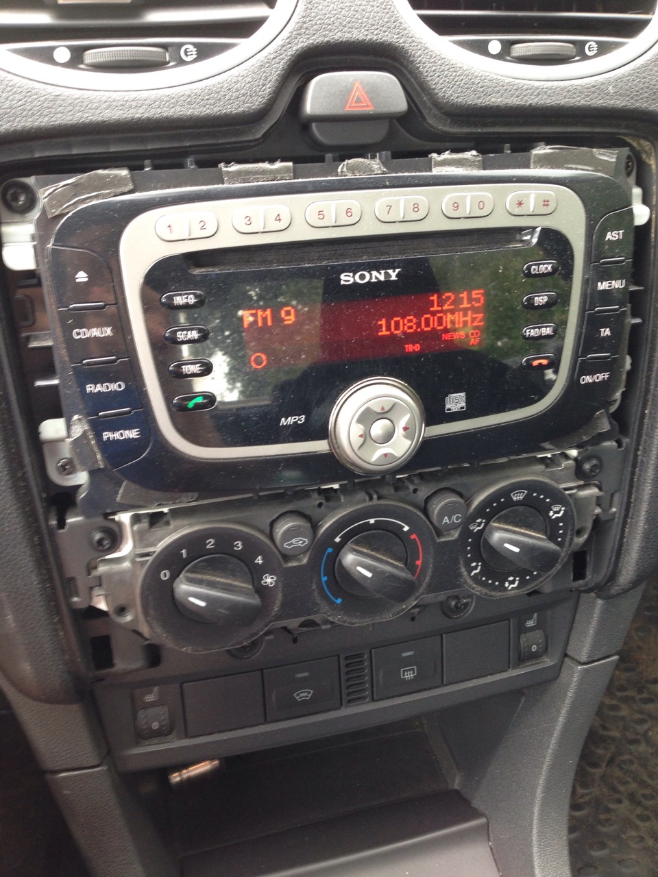 Простой способ подключения AUX — Ford Focus Sedan II, 2 л, 2005 года ...