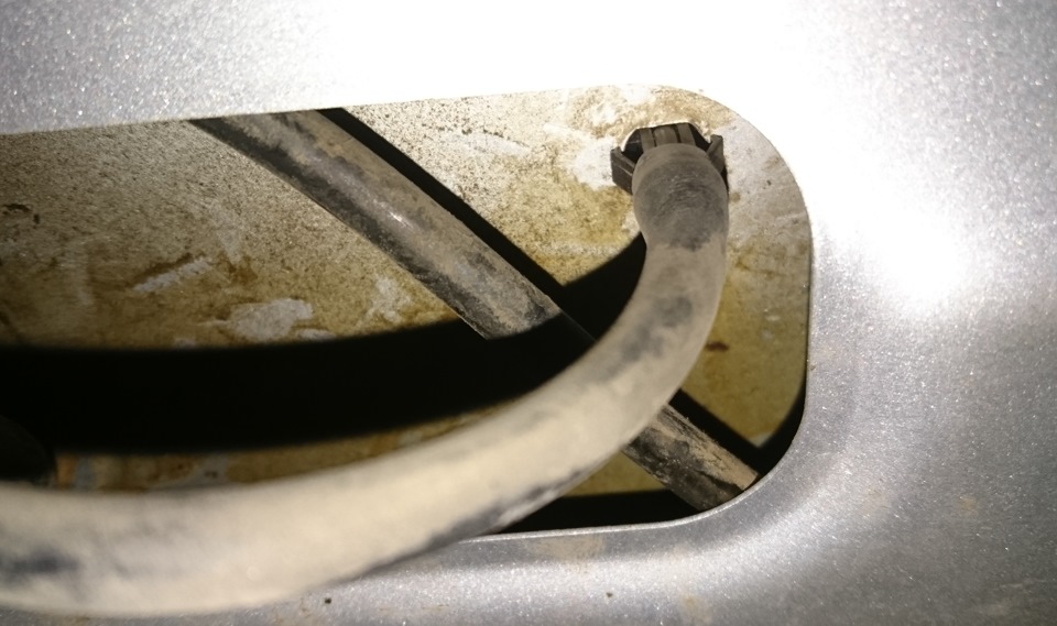 Веерные форсунки омывателя лобового стекла — LADA Приора седан, 1,6 л ...