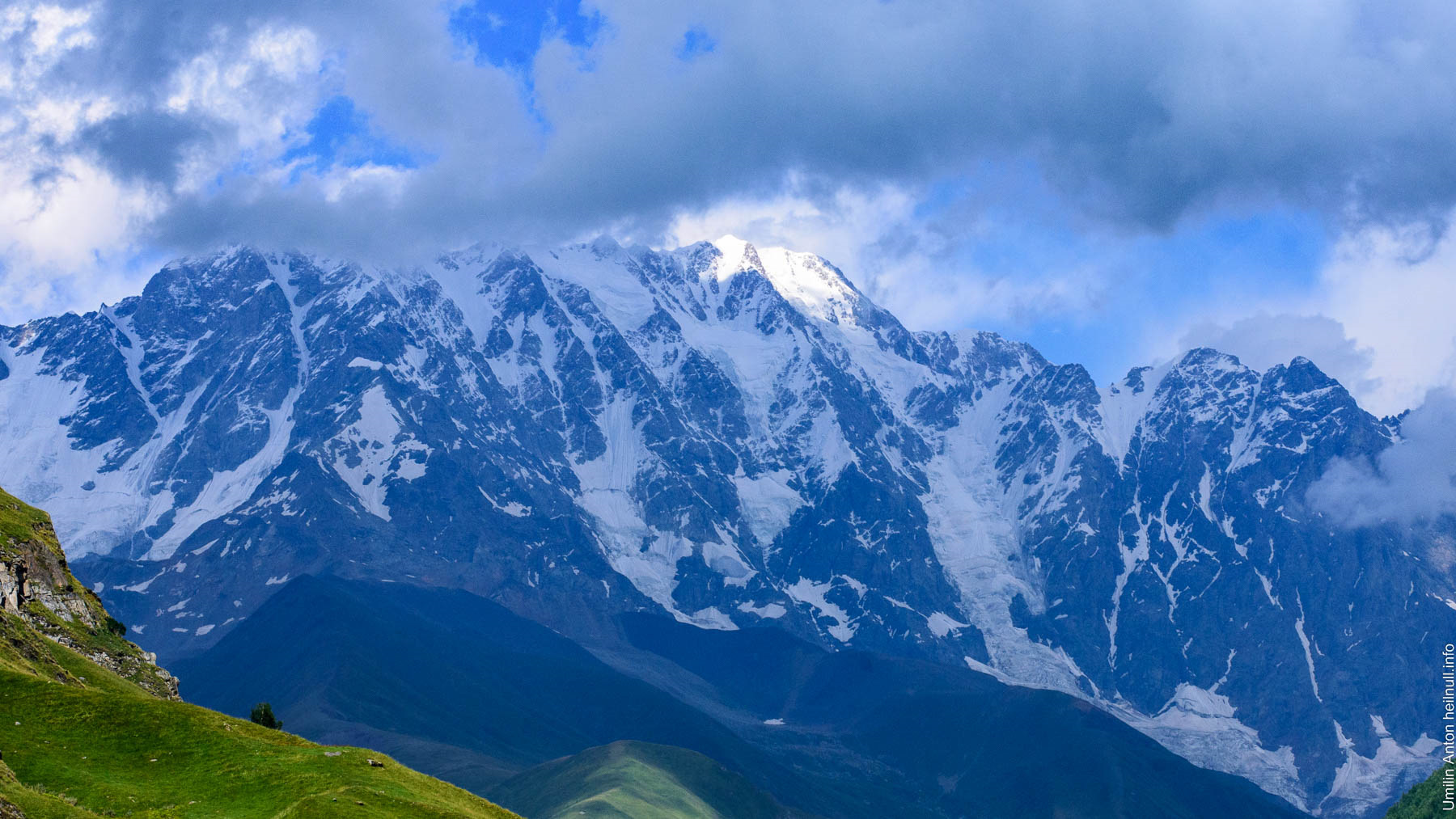 Кавказ гора Шхара