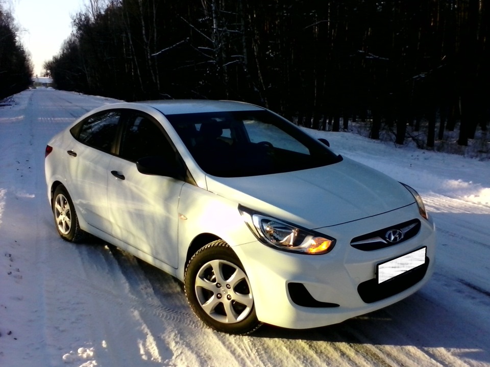 Беляка на белом — Hyundai Solaris (1G), 1,4 л, 2013 года | фотография ...