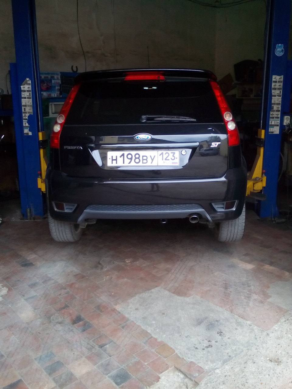 #4 прокачка ГУРа — Ford Fiesta ST (Mk V), 2 л., 2008 года | визит на ...