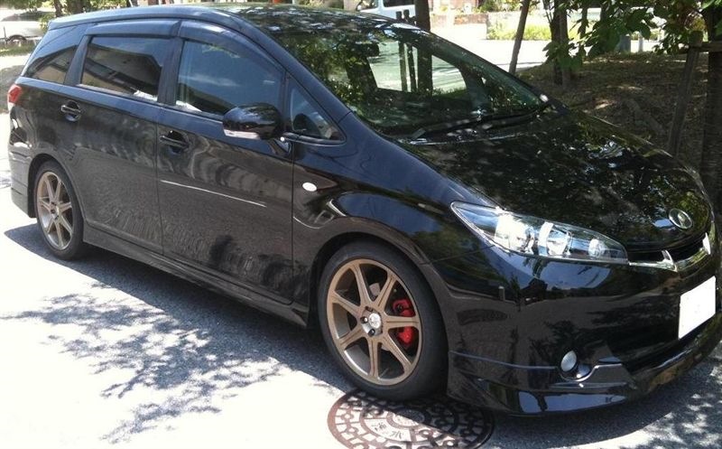 Toyota Wish r17