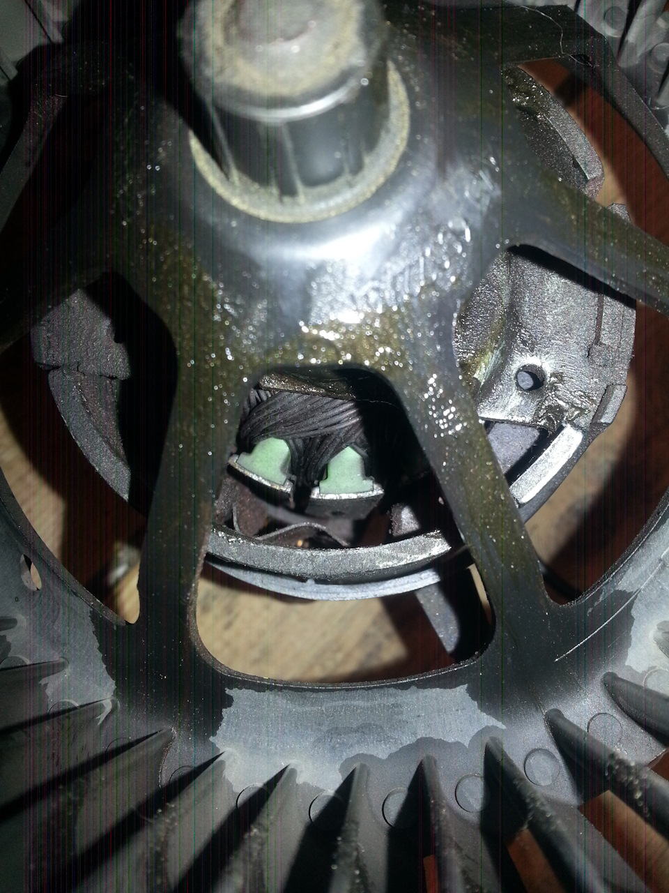 Это оригинал. Постарался показать внутрянку. — Ford Mondeo III