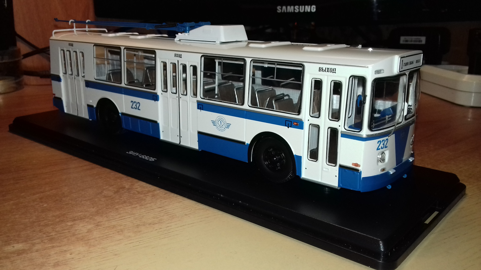 Коллекция троллейбусов зиу. ЗИУ 682 модель. ЗИУ-9 троллейбус. Модель троллейбуса ЗИУ-9. Модель SSM ЗИУ-682.
