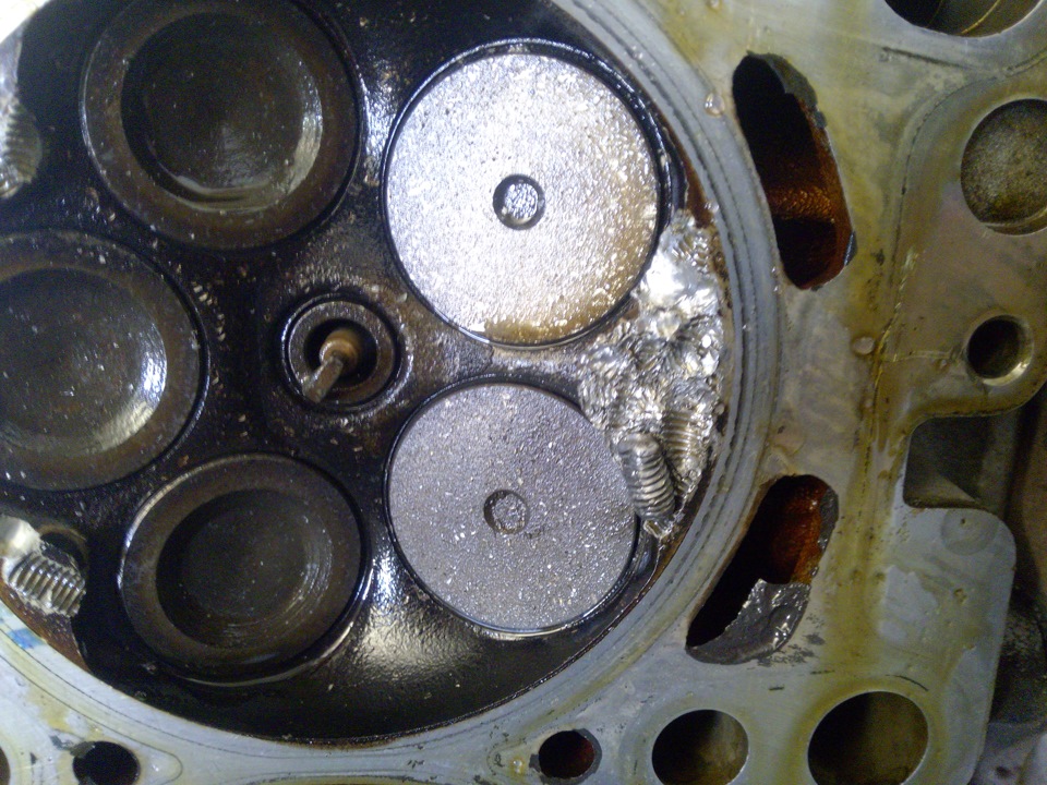 Гнет х. Фольксваген т5 загнутые клапана. B12s1 клапана загнуло. Загнуло клапана Ауди а6. Мотор 1.8 20 клапанов.