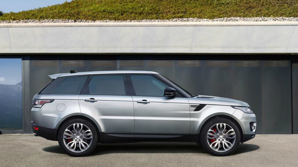 Рендж ровер спорт 3 литра дизель. Range Rover Sport 2017. Range Rover 2017. Range Rover сбоку. 2,0 Дизель Инжениум Ренж Ровер.