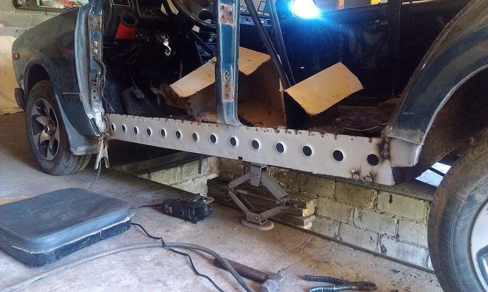 Замена порогов ВАЗ 2107 (переделка после прежних мастеров) — DRIVE2