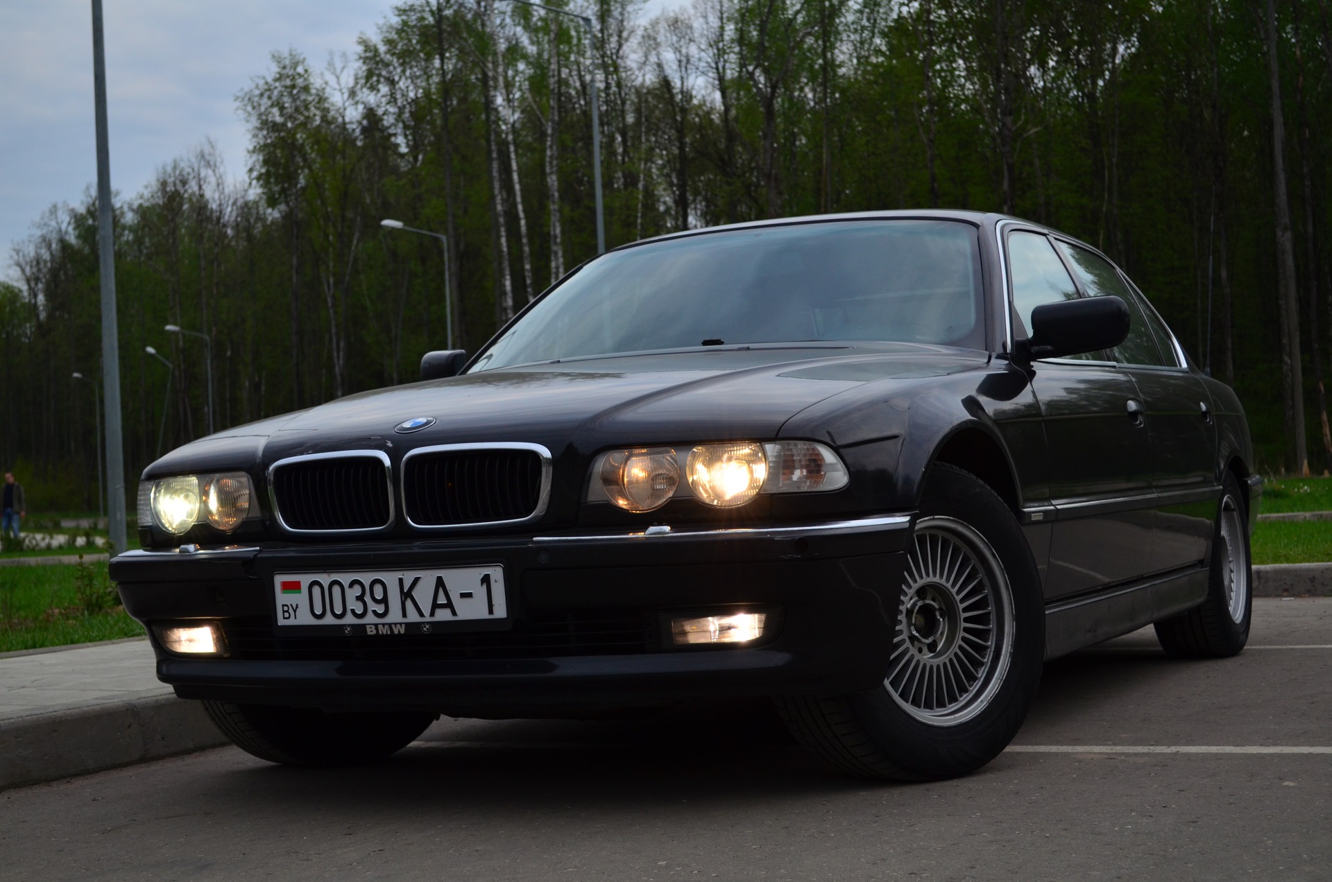 BMW e38 750il