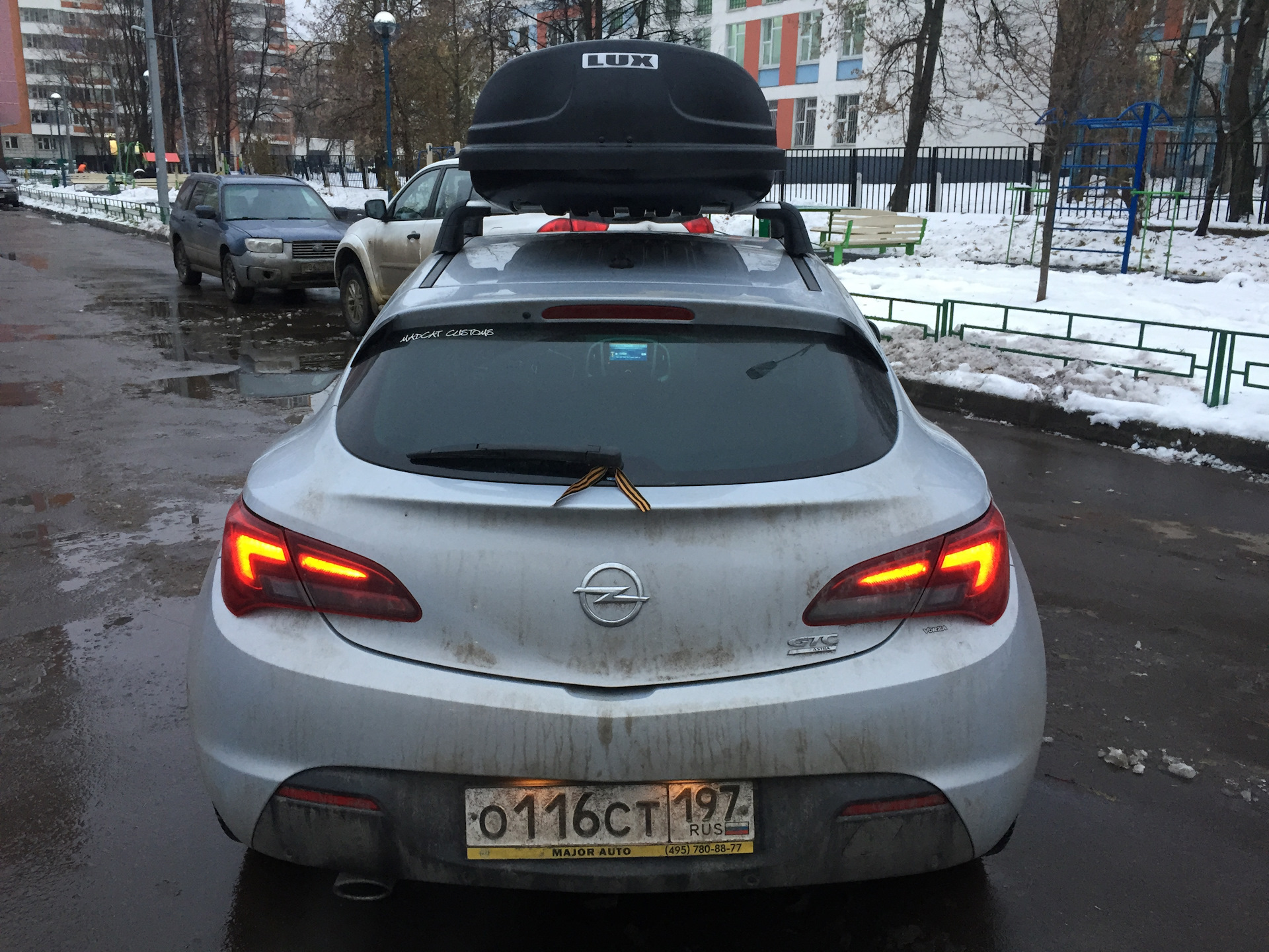 Astra j GTC багажник