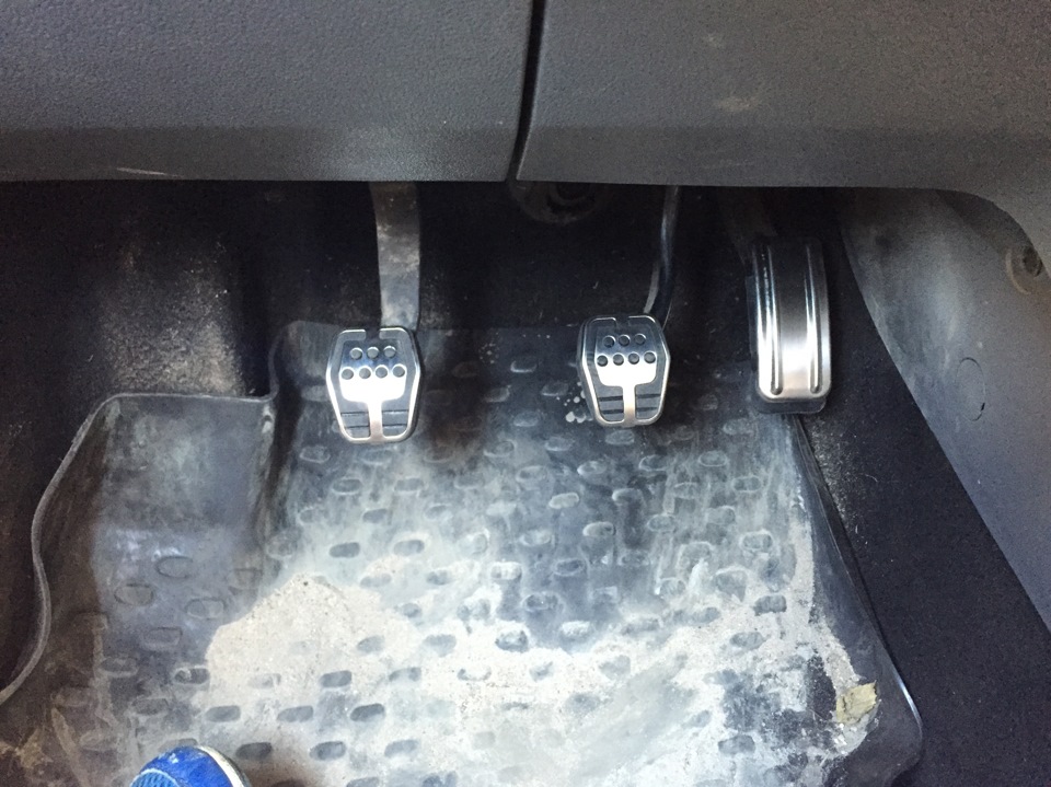 Накладки на педали — Ford Focus Sedan II, 1,6 л, 2008 года | аксессуары ...