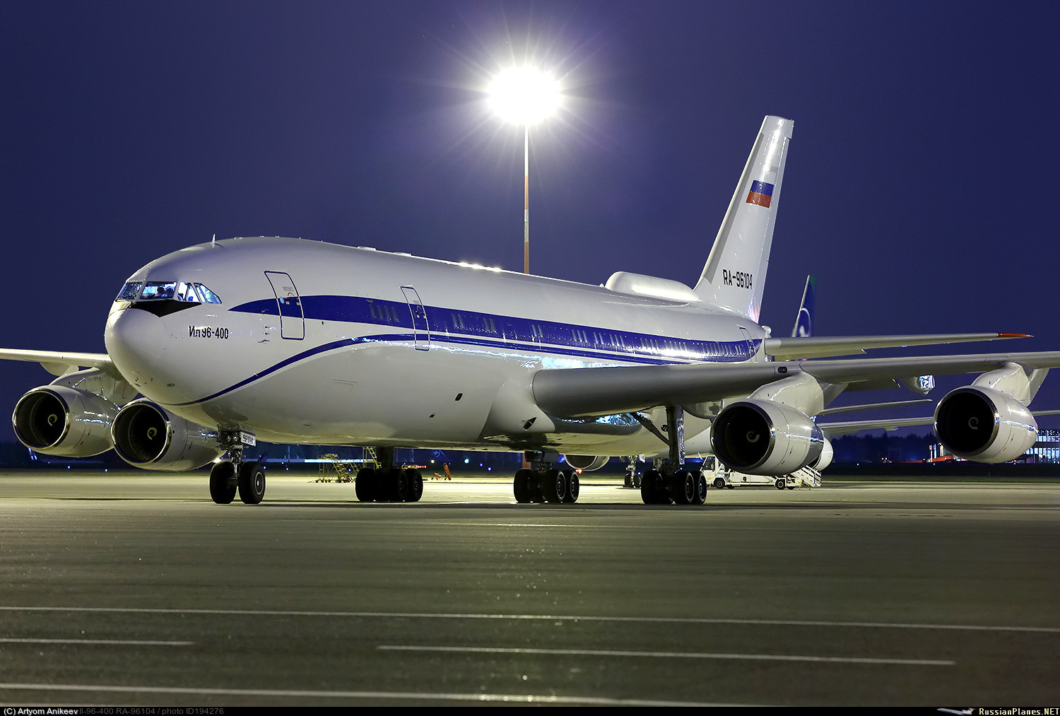 Гражданские самолеты россии. Ил-96 пассажирский самолёт. Ил-96-400м. Ил 96 400. Ил 96 400 салон.