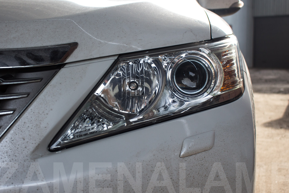 TOYOTA CAMRY (XV50) замена штатных линз на биксеноновые 3.0 дюйма ...