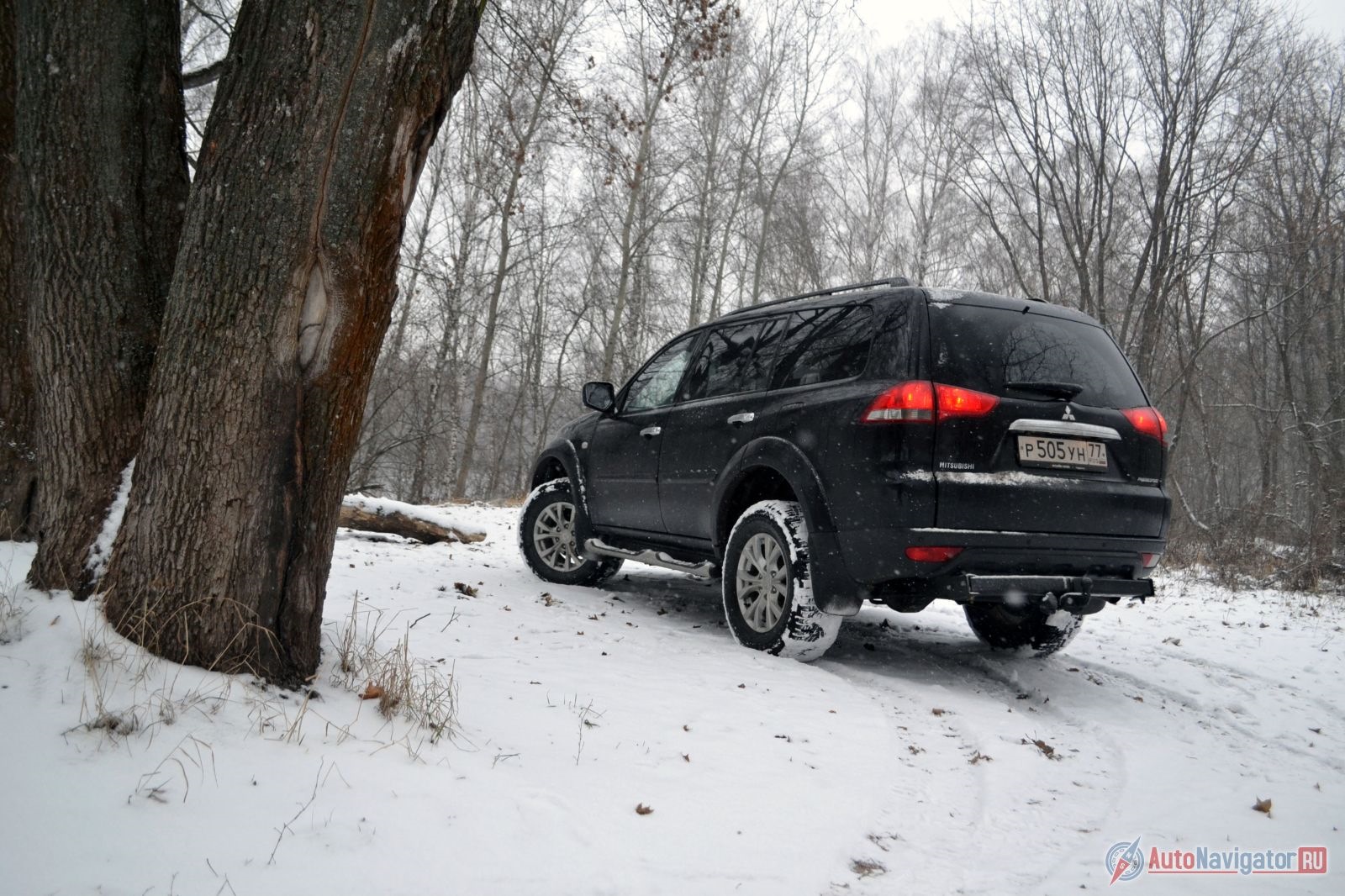 Тест драйв паджеро спорт. Mitsubishi Pajero Sport vs Hyundai Santa Fe.
