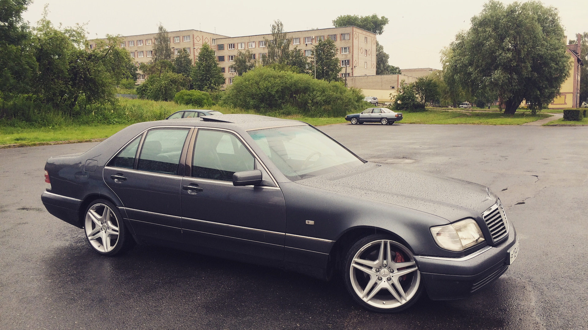 Mercedes w140 на дисках AMG