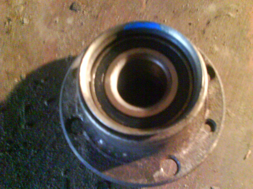 Замена подшипника ступицы задней подвески — Lada Приора седан, 1,6 л ...