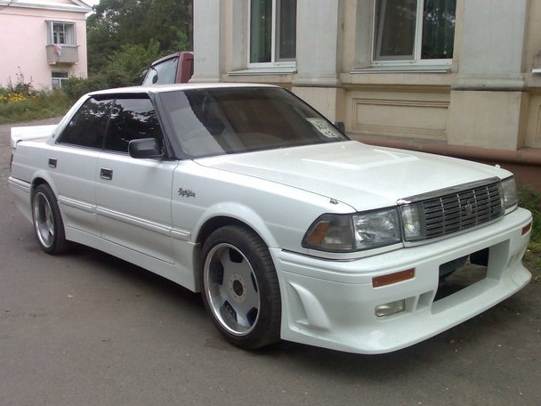 Shakotan Toyota Crown s130