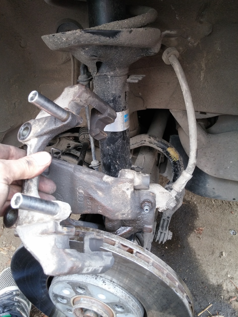 Замена пыльника тормозного цилиндра — Skoda Octavia A4 Mk1, 1,8 л, 2007 ...