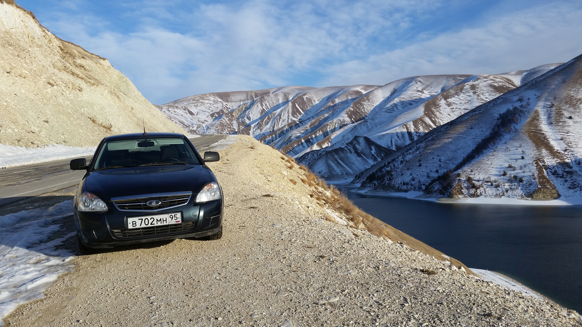 Авто дагестан. Кезеной ам Приора. Лада Приора в горах. Приора в горах Кавказа. Озеро Кезеной ам.