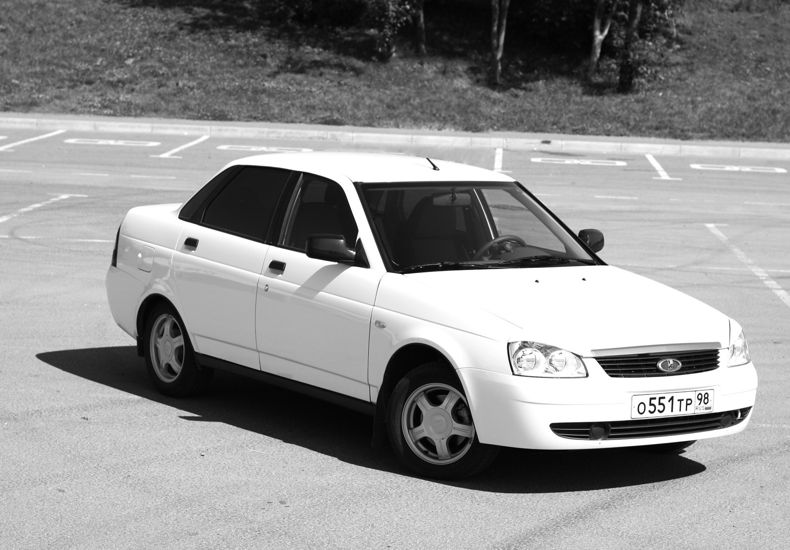 Пофоткался — Lada Приора седан, 1,6 л, 2010 года | наблюдение | DRIVE2