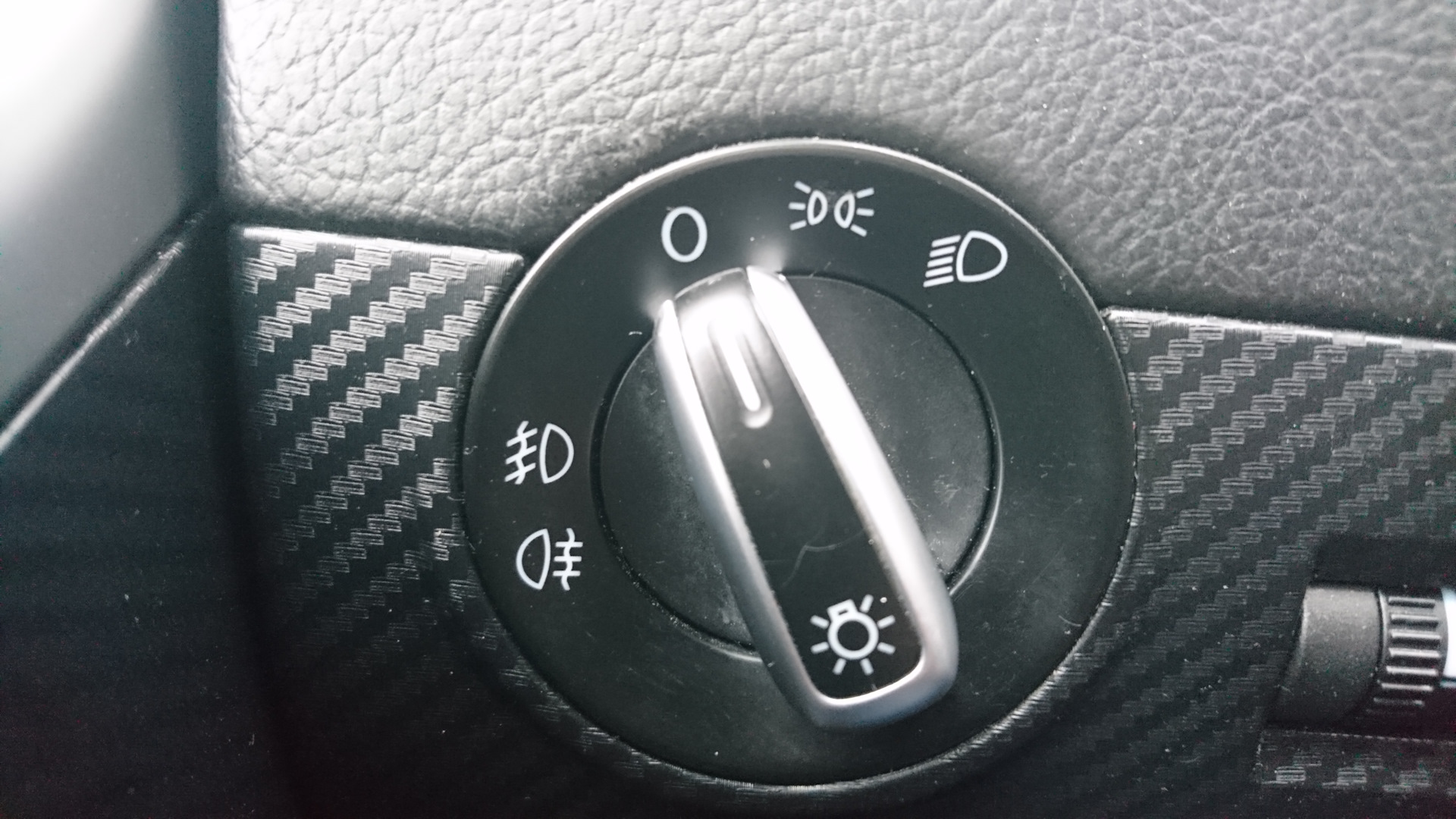 Кнопки фольксваген амарок. Переключатель птф поло седан. Т5 фольксваген выключатель противотуманок. Кнопка старт стоп volkswagen teramont. Фольксваген polo переключатель света.