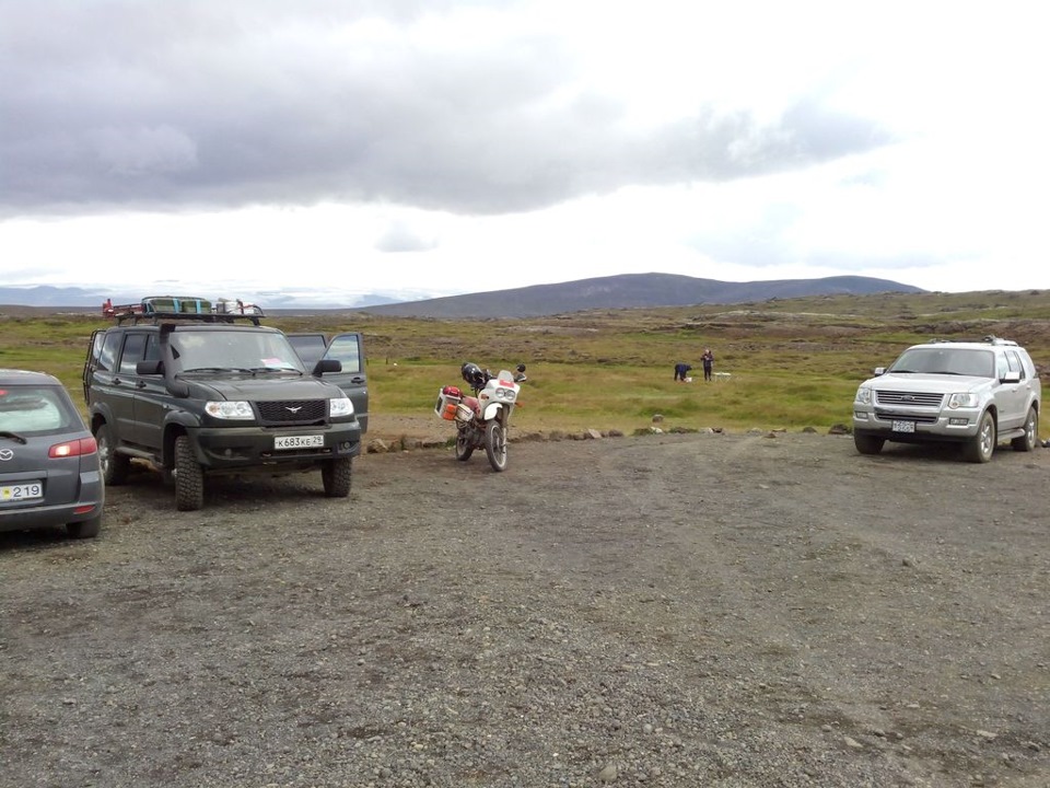 Парковка на Квераведлир. — УАЗ Patriot