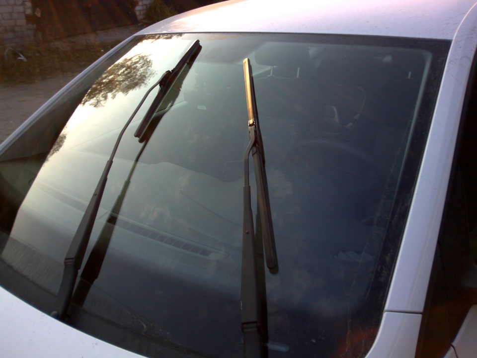 Щетки на своем месте. — Volkswagen Polo Sedan