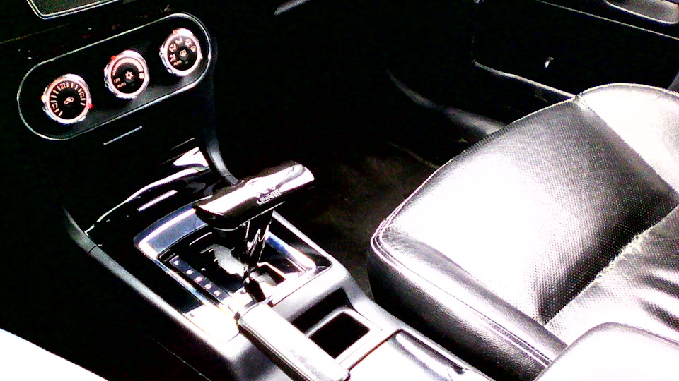 Ручка АКПП — Mitsubishi Lancer X, 1,5 л, 2007 года | аксессуары | DRIVE2
