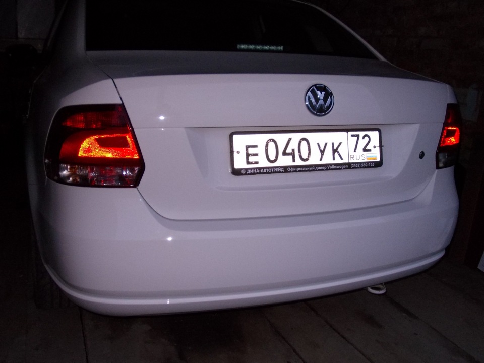 удалил надпись POLO — Volkswagen Polo Sedan, 1,6 л., 2012 года | просто ...