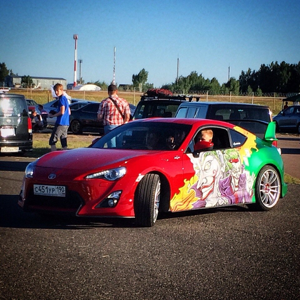 Фест авто. Jap car Fest 10 Mazda RX-7. Фест в машину. Авто фест фотозона. Мос авто фест Ниссан.