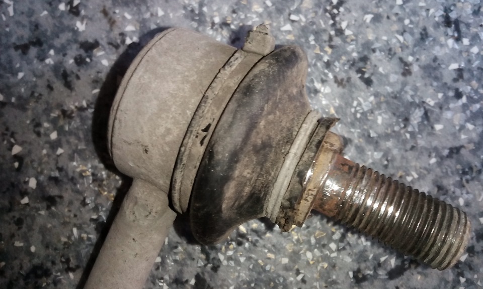 Замена подушек и стоек стабилизатора. — ГАЗ 3110, 2,3 л, 2003 года ...