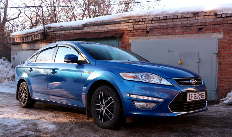 Ford Mondeo 2014 синий