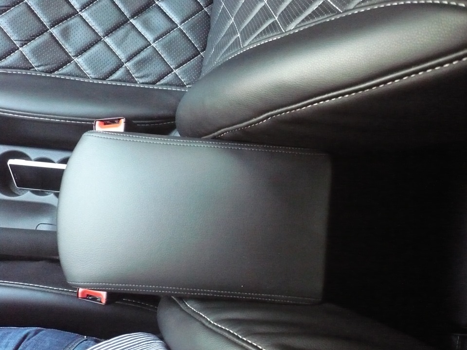 Подлокотник — Skoda Octavia A5 Mk2, 1,6 л, 2012 года | тюнинг | DRIVE2