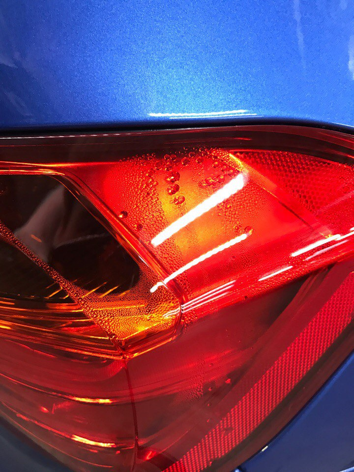 Запотевание задних фонарей — BMW 3 series (F30), 2 л, 2015 года ...