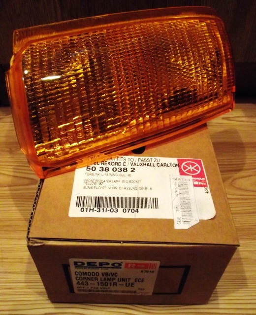 Фото в бортжурнале Opel Rekord E. Запчасти на фото: 380382, CORNER