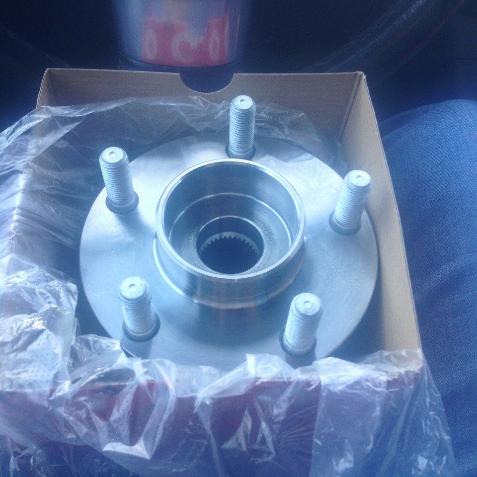 Замена передней ступицы — Ford Focus II Sedan, 1,8 л, 2008 года ...