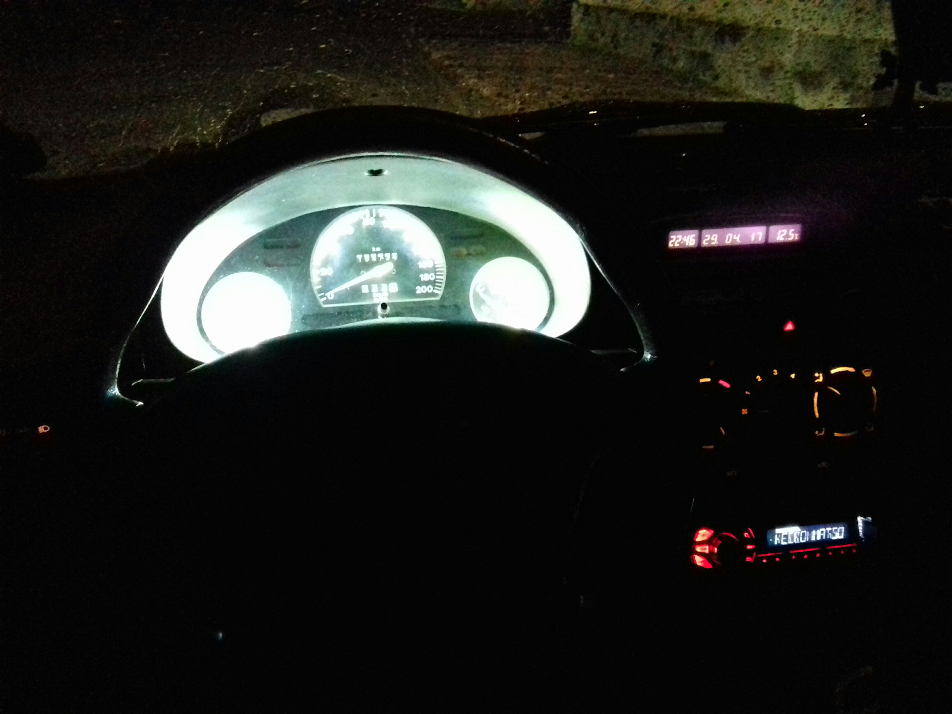 Opel corsa лампочки. Лампочки подсветки приборной панели Opel Corsa c. Лампочки на панели на Опель Корса б. Опель Корса светодиодная лента. Разрешенные лампы led на Opel Corsa c 2003 года.