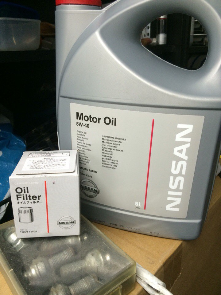 Масло 5 35. Моторное масло для Nissan Pathfinder. Масло для двигателя vq35de допуски масла. Моторное масло Nissan Pathfinder объем 2 и 5. Альтернатива масла Ниссан 5 в 40 для Ниссан Патфайндер r51 дизель 2013г.