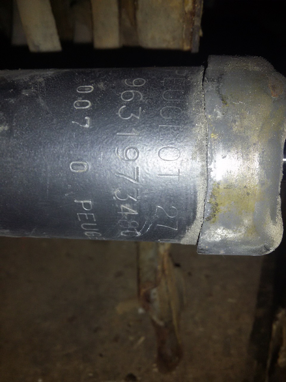 Немного по подвеске# потекла одна задняя стойка! — Peugeot 406, 2 л ...