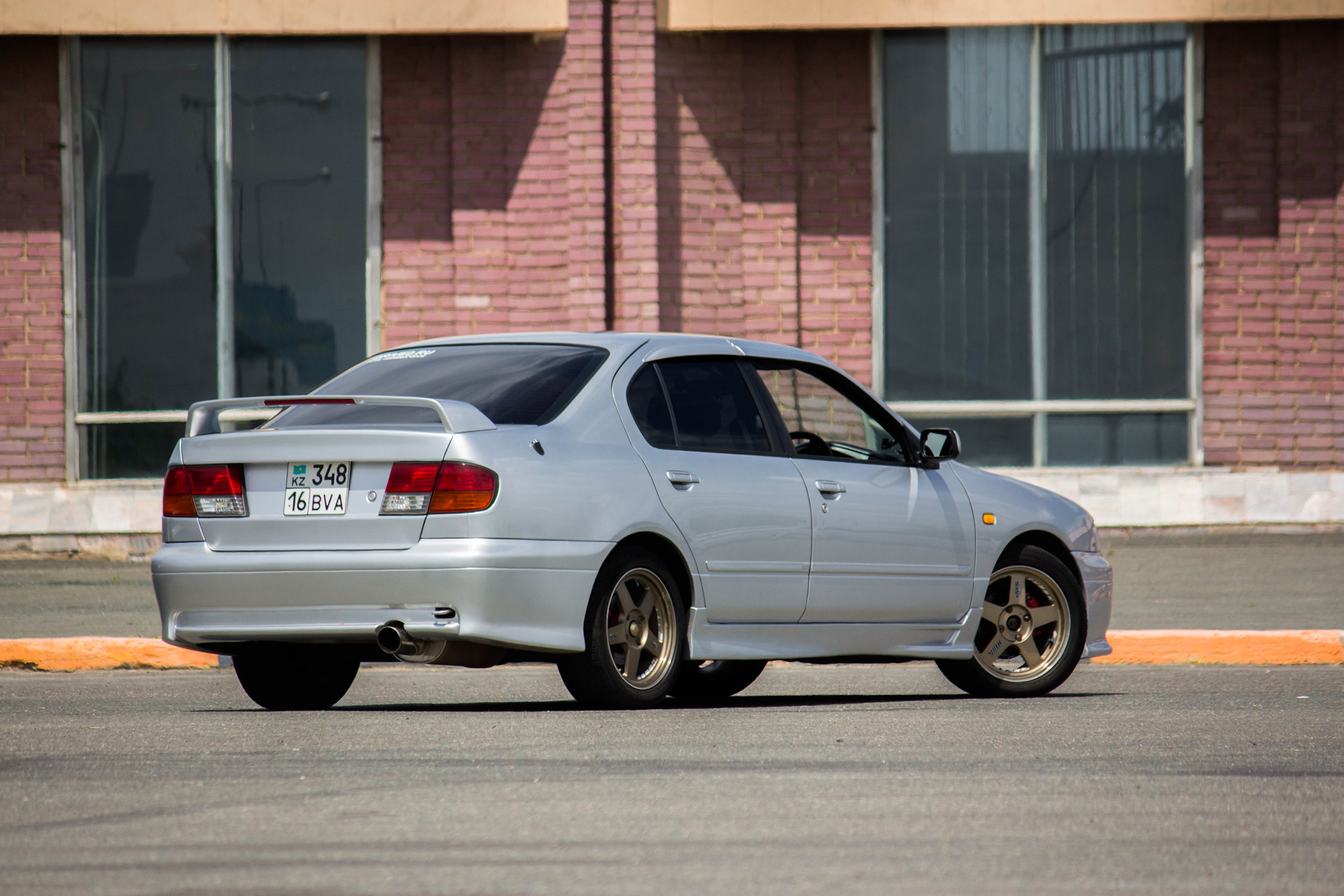 Nissan primera camino фото