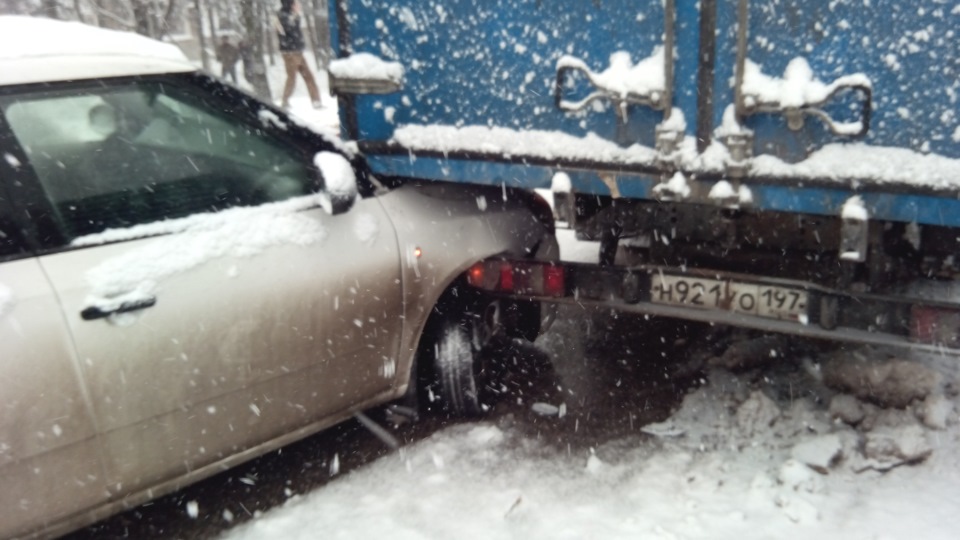 День Жестянщика — Skoda Fabia Mk2, 1,2 л, 2013 года | ДТП | DRIVE2