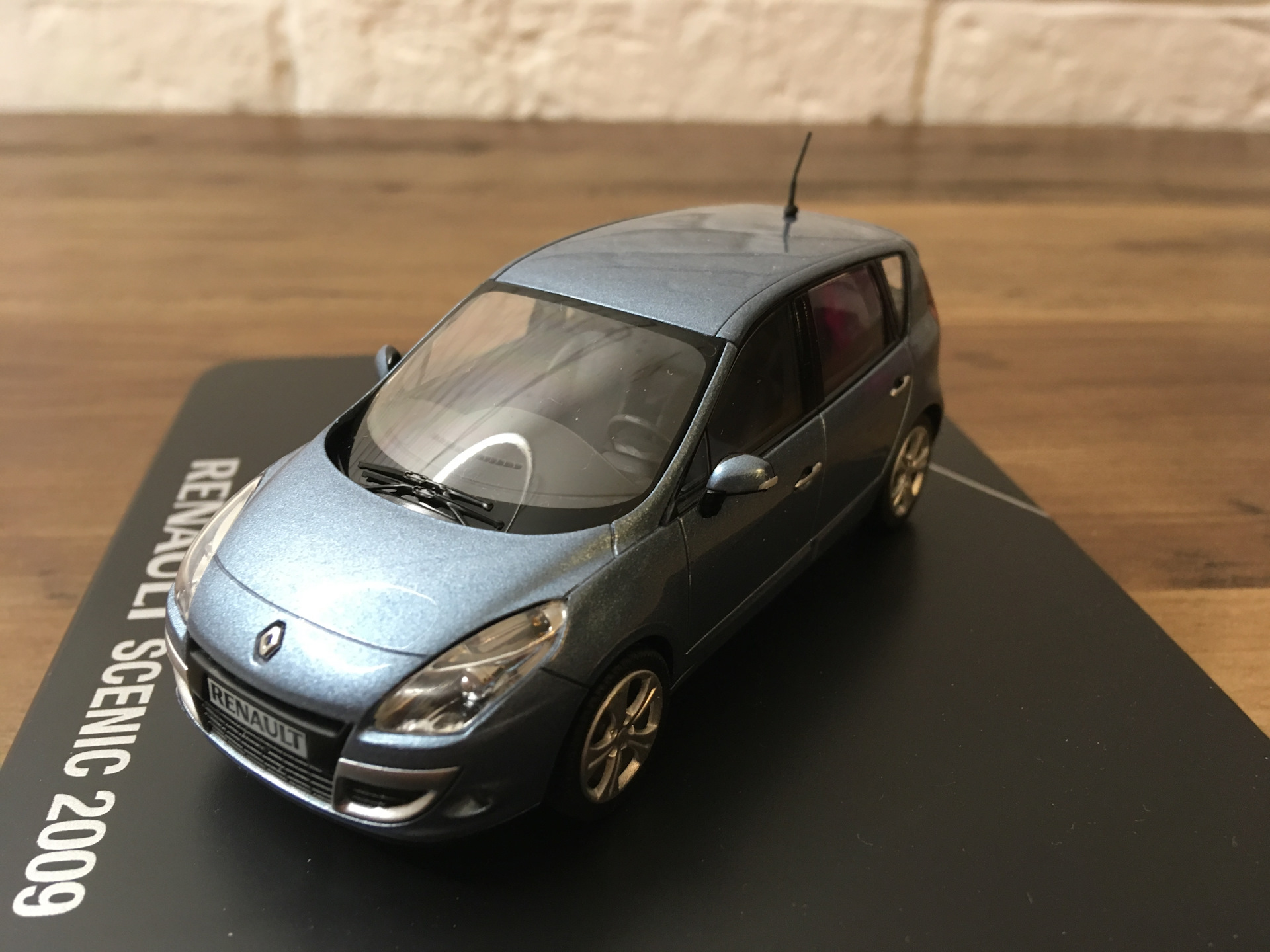 Renault модель коллекционная. Renault espace norev. масштабная модель рено.