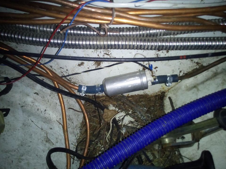 Фото в бортжурнале Амфибия 6х6 на подвеске