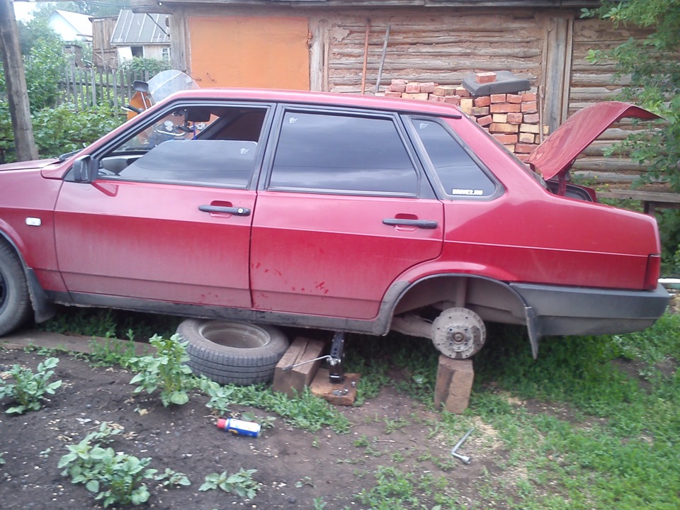 Слетел тросик ручника. Пока существенных изменений с машиной не ...