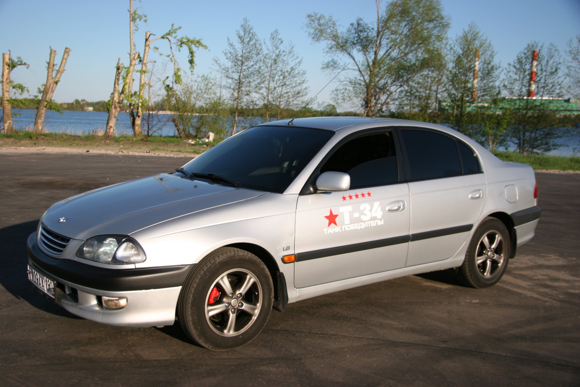 Toyota Avensis 1 тюнинг