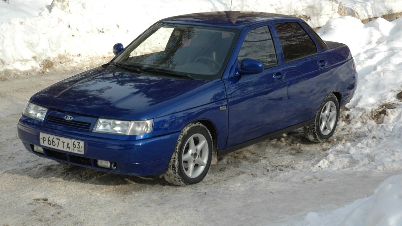 Lada 2110 синий