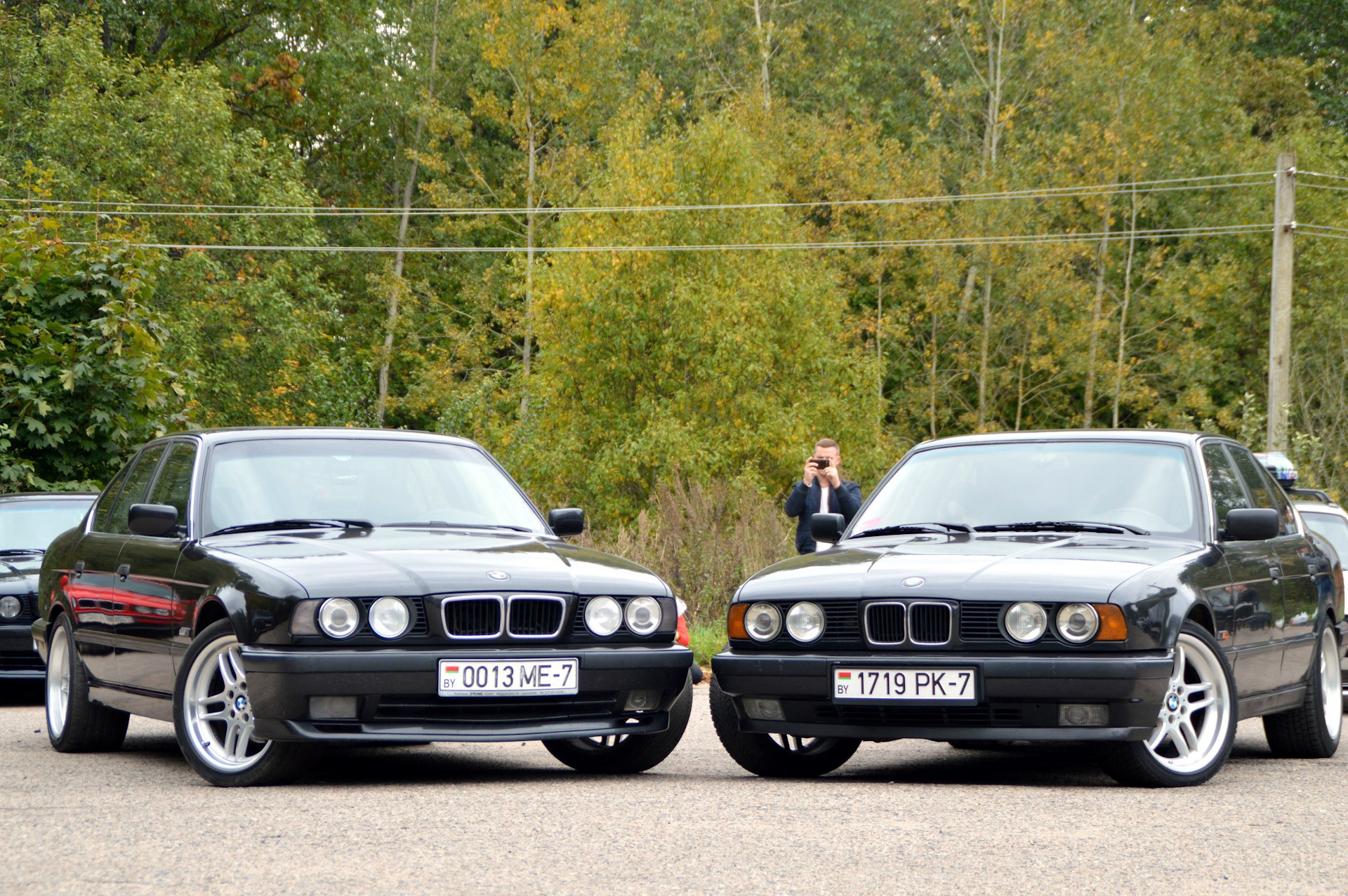 Е34 узкая. BMW e34 Restyling. BMW e34 525i. БМВ е34 дорестайл. БМВ е34 Рестайлинг и дорестайлинг.