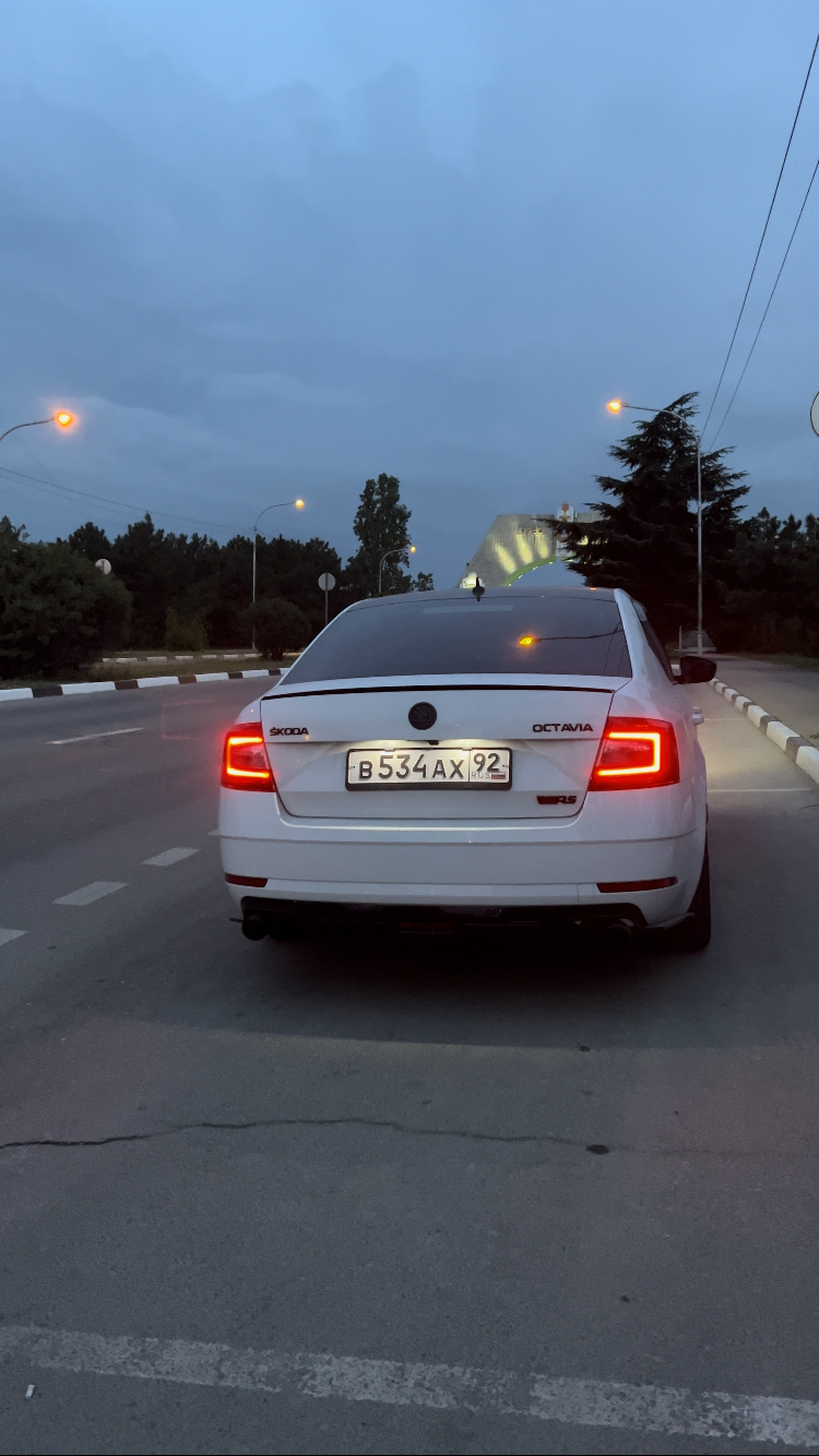 Небольшое видео Joombra 63💭наушники на ушки🙉 — Skoda Octavia A7 Mk3, 1,8  л, 2019 года | видео | DRIVE2