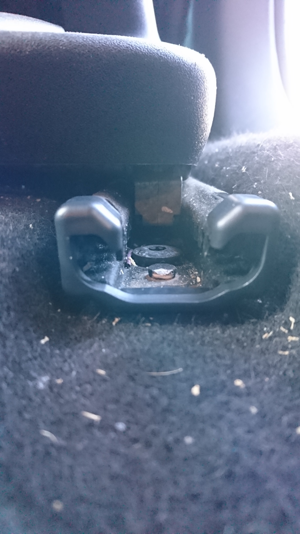 Заглушки салазок сидений — Citroen C4 Picasso (1G), 1,6 л, 2012 года ...