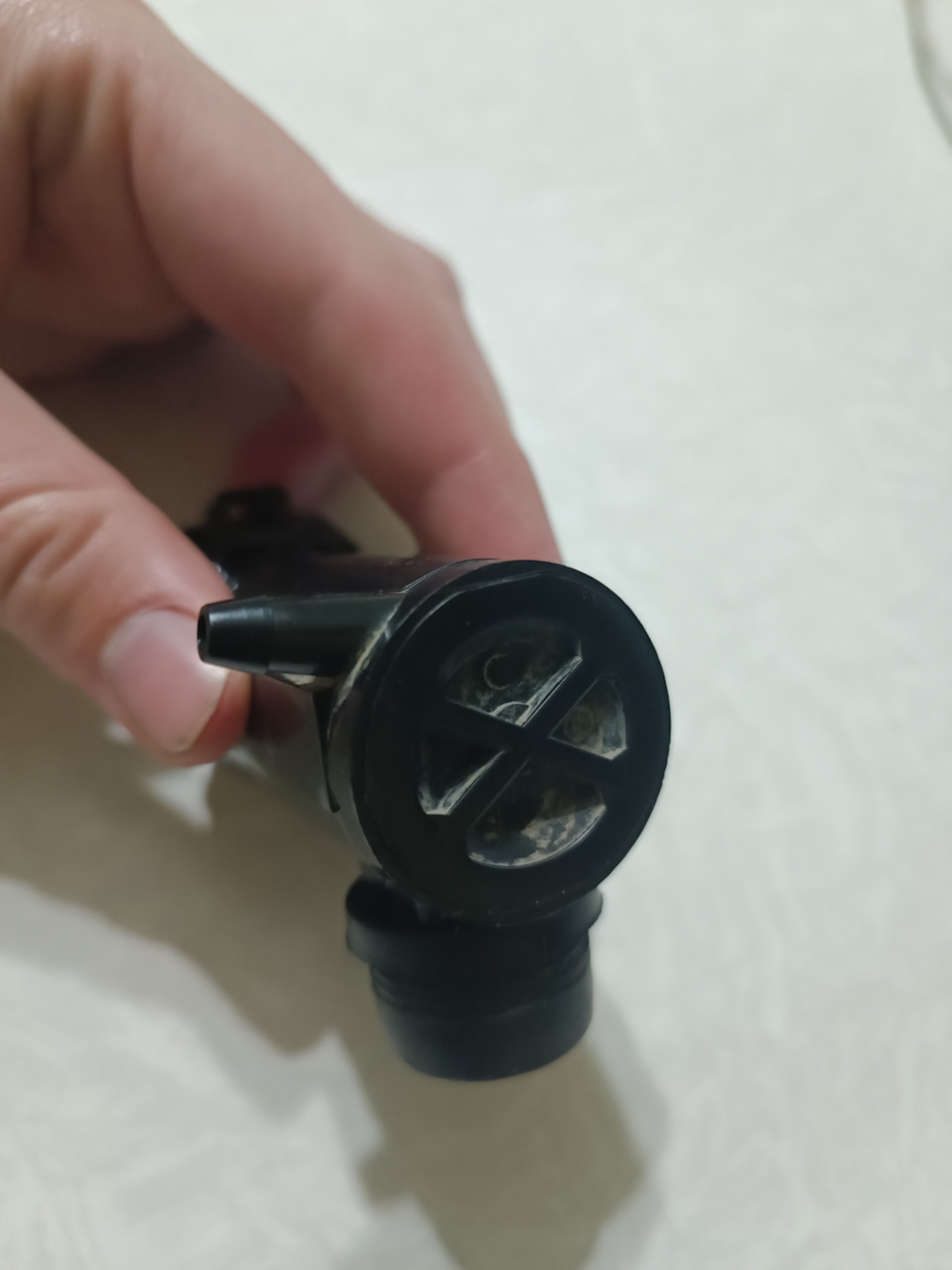 Слабый напор омывателя — Geely Emgrand EC7 RV, 1,5 л, 2013 года ...