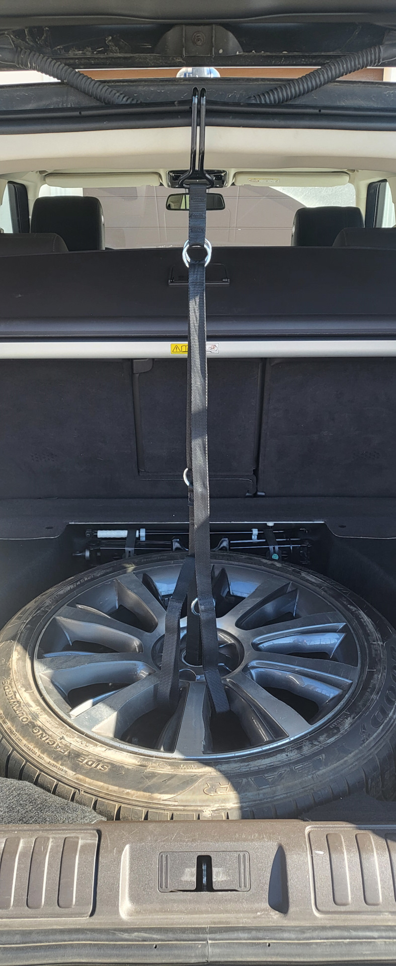 Держатель запасного колеса — Land Rover Range Rover Sport (2G), 4,4 л ...